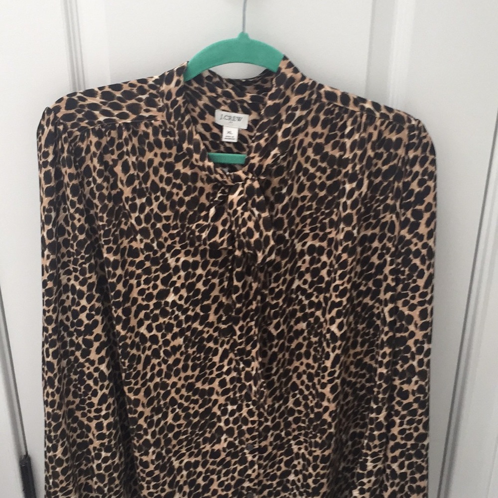 Long sleeve leopard print blouse w/tie neck detail